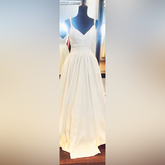 Custom Bridal Wedding Gown with Train | Ivory | Size fits like a 6 (no tag) - Picture 12 of 12
